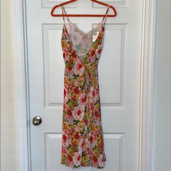 Forever 21 Dresses & Skirts - Forever 21 sleeveless floral dress 👗